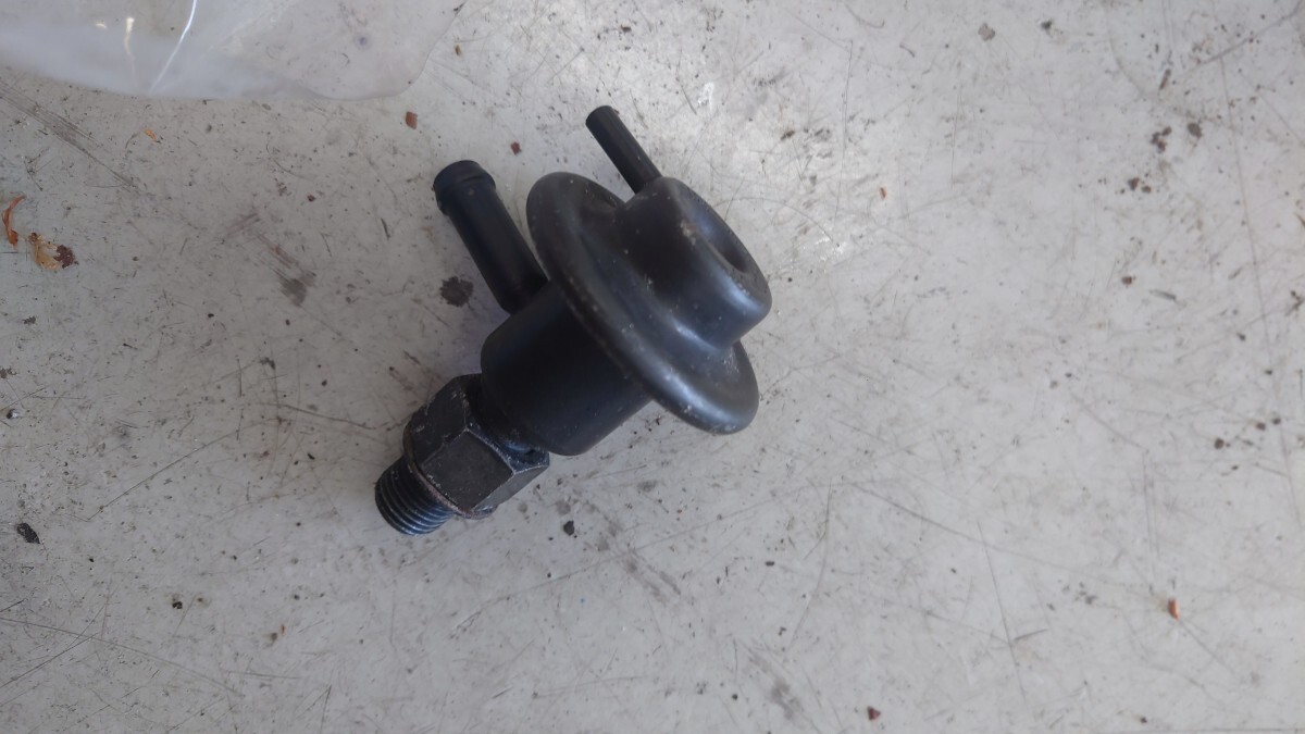 JZX100 フューエルレギュレータ 純正部品 ツアラーV 用 Toyota Genuine Parts拍卖