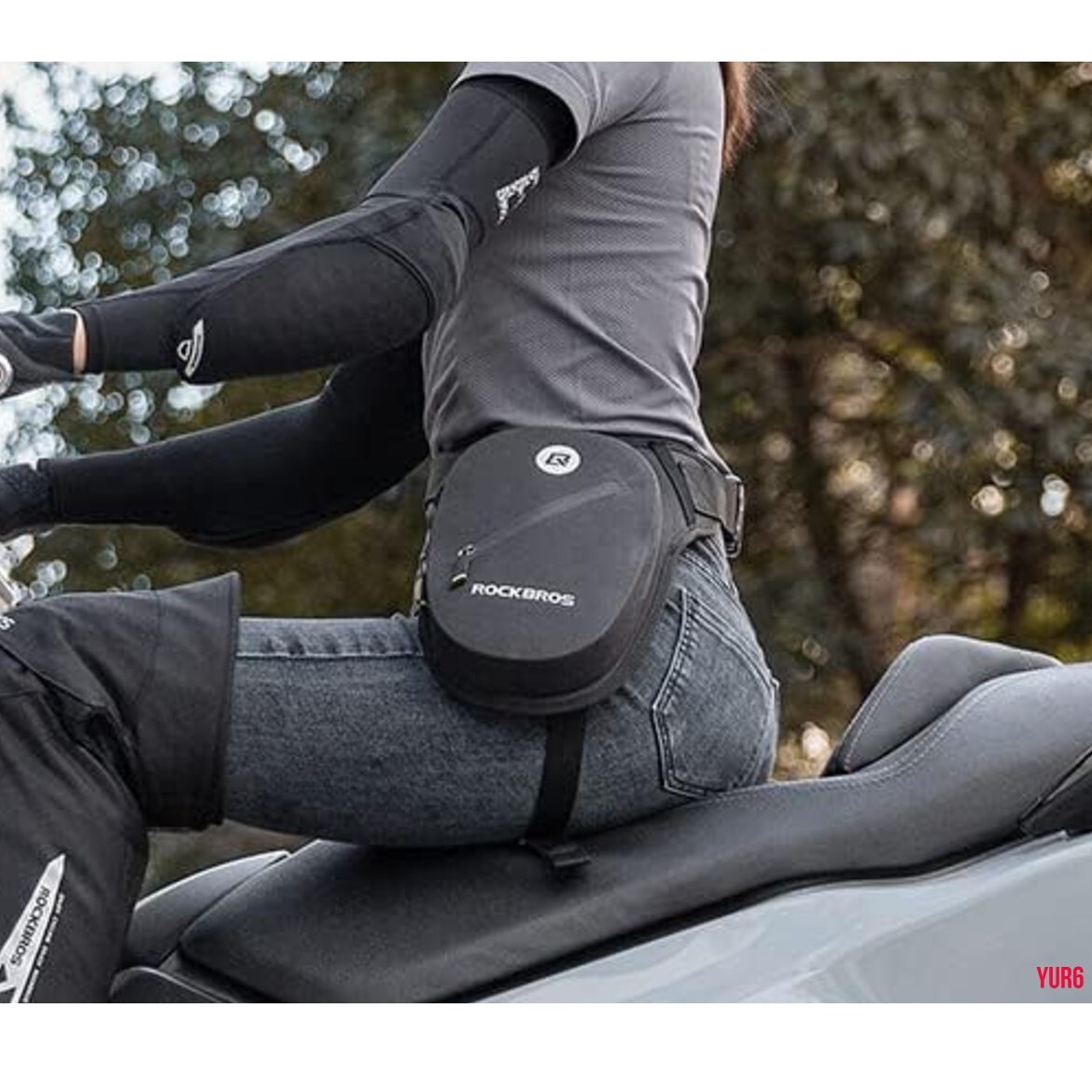 たっぷり収納 容量約1L レッグバッグ ホルスターバッグ バイク ツーリング バイカー 防水性 耐久性 通気性 反射ロゴ 小物収納 ブラック拍卖