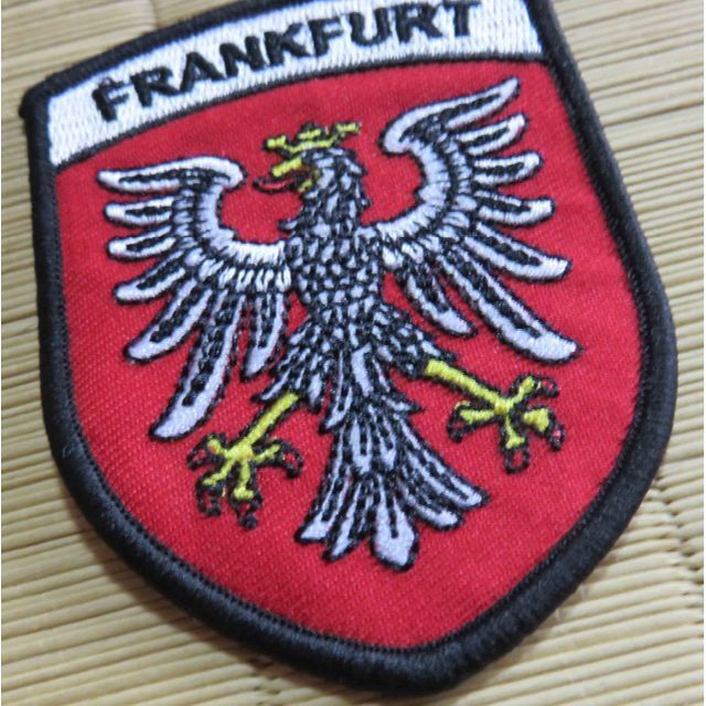 縫付《赤白頭鷲FK州旗》赤白 FK州旗柄◆新品フランクフルト Frankfurt ドイツ マッスルポーズ 刺繍ワッペン ◆サッカー サバゲー■衣服DIY拍卖