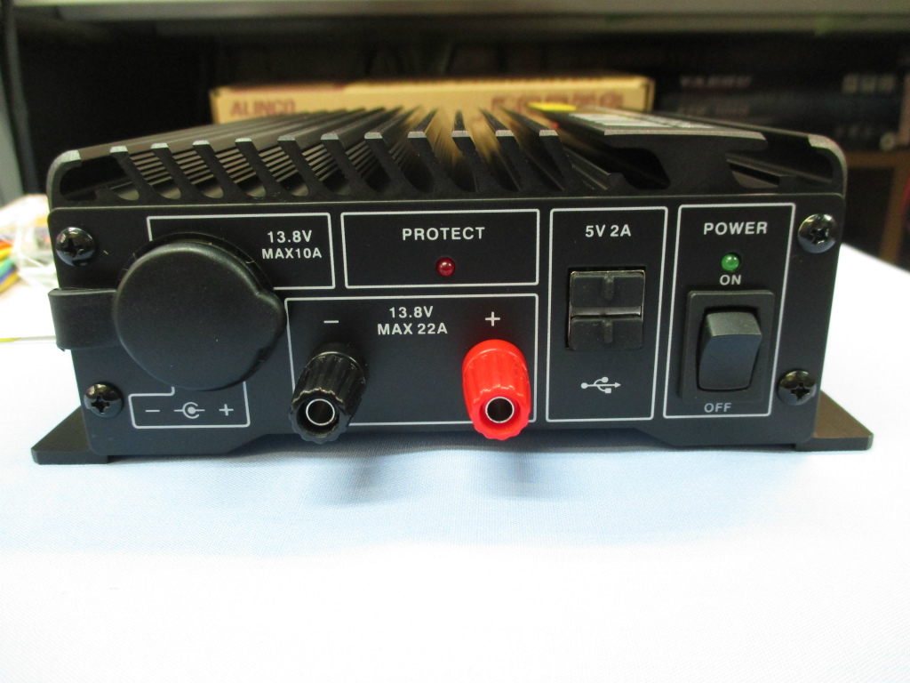 ALINCO DT−921  DC−DCコンバ−タ− Max22A 新品(送料無料)拍卖