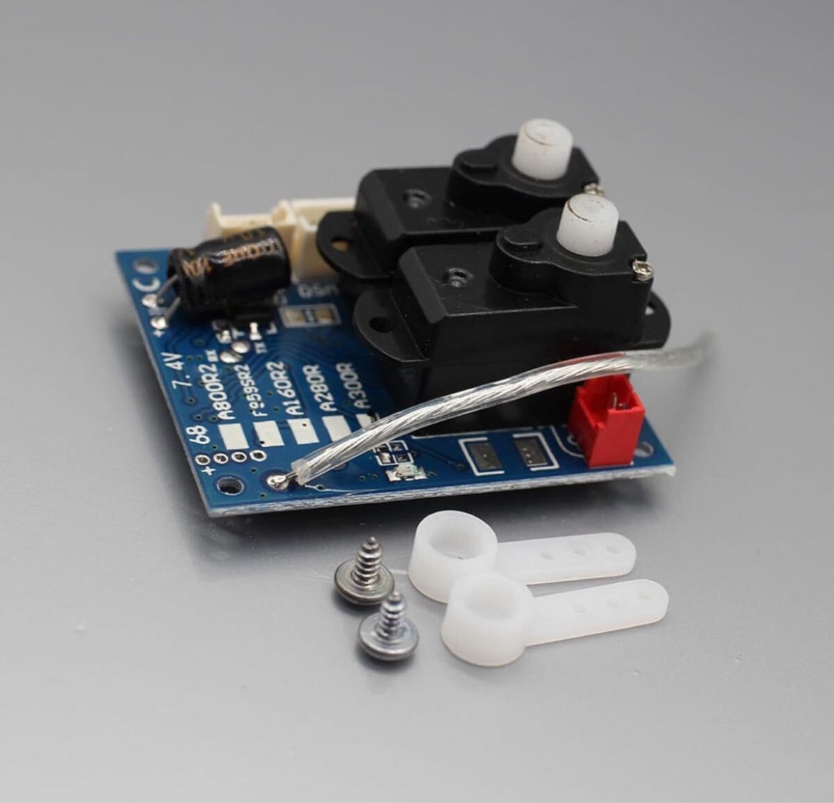 即納 飛行機レシーバー A300 5CH 新型 フタバ Sbus XK A300 専用受信機 パーツ 修理 交換 基盤 プレーン スペアパーツ拍卖