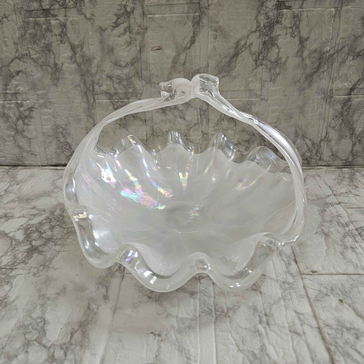 【美品】花瓶 持ち手付き フラワーベース オーロラ ガラス 花入れ コレクション インテリア拍卖