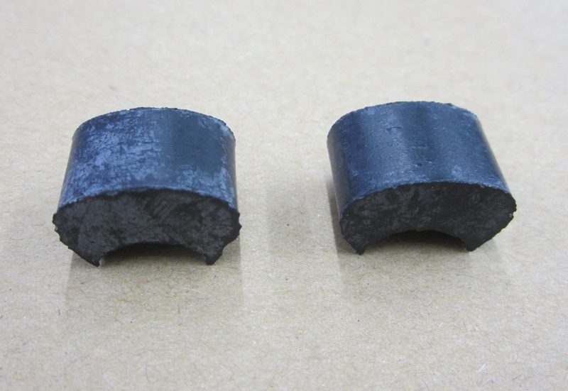 ハコスカ 2ドア 4ドア ドアストライカーゴムキャップ KPGC10 KGC10 PGC10 GC10 旧車 スカイライン 製造廃止拍卖