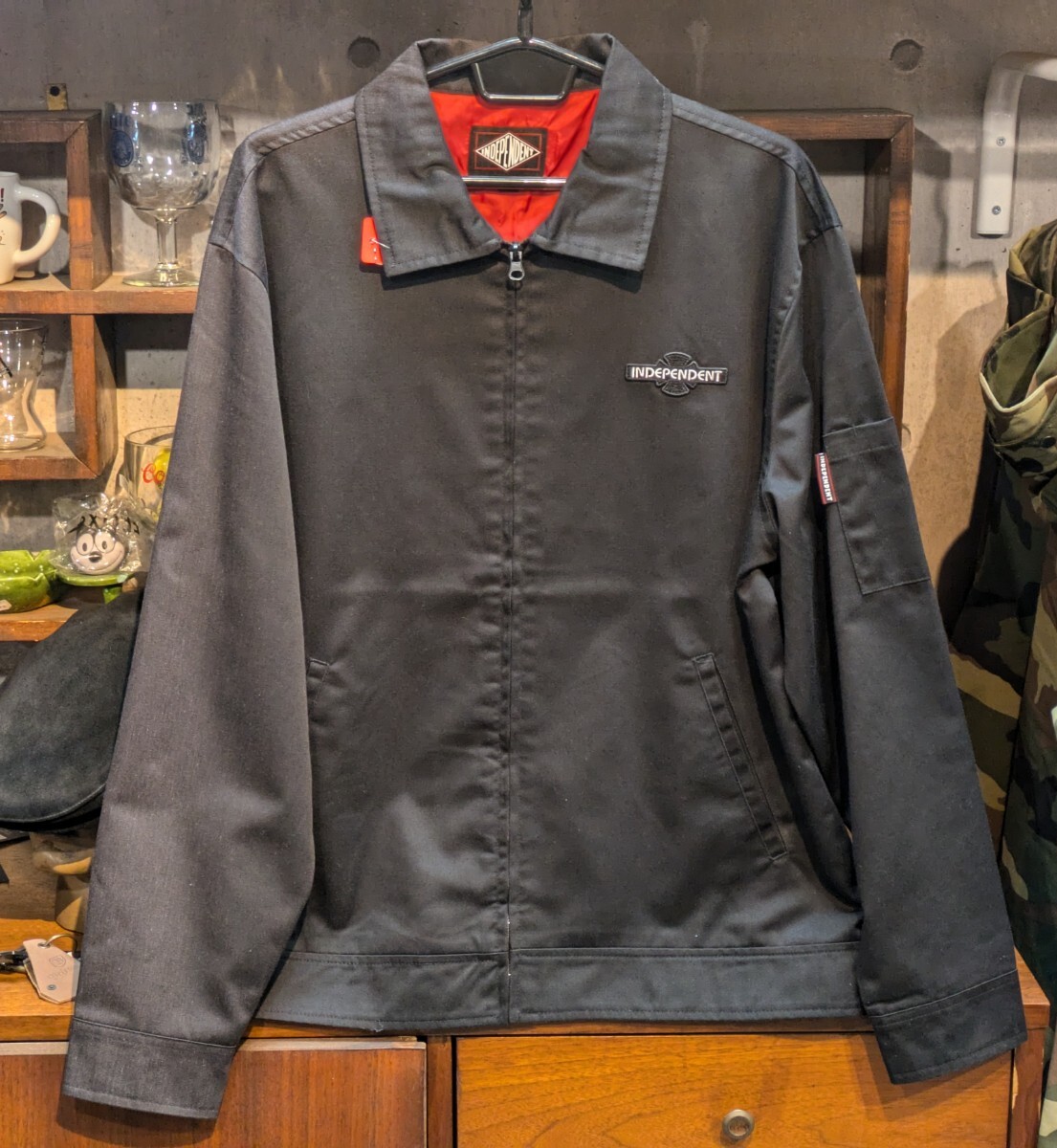 新品!訳あり INDEPENDENT インディペンデント ワークジャケット ブラック Lサイズ SALE!thrasher spitfire POWELL スケートボード VANS拍卖