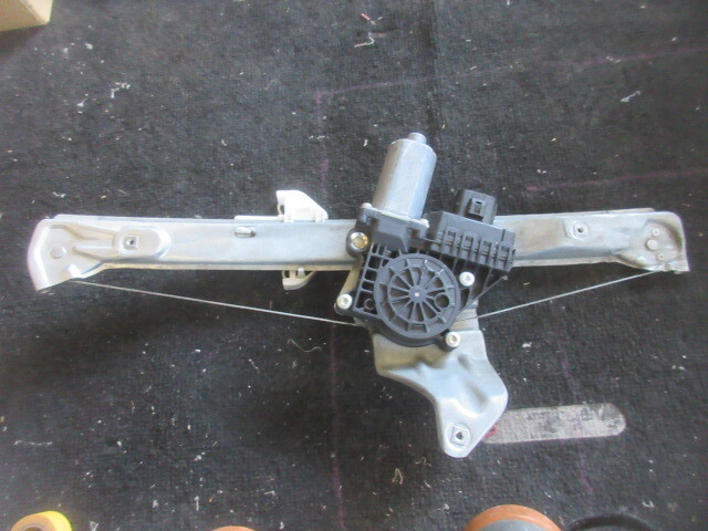 ★⑤R7G8936 ジャガーXタイプ 純正右リアウインドウレギュレーター 助手席分 修理やストック等に 左フロント パワーウィンドウ拍卖