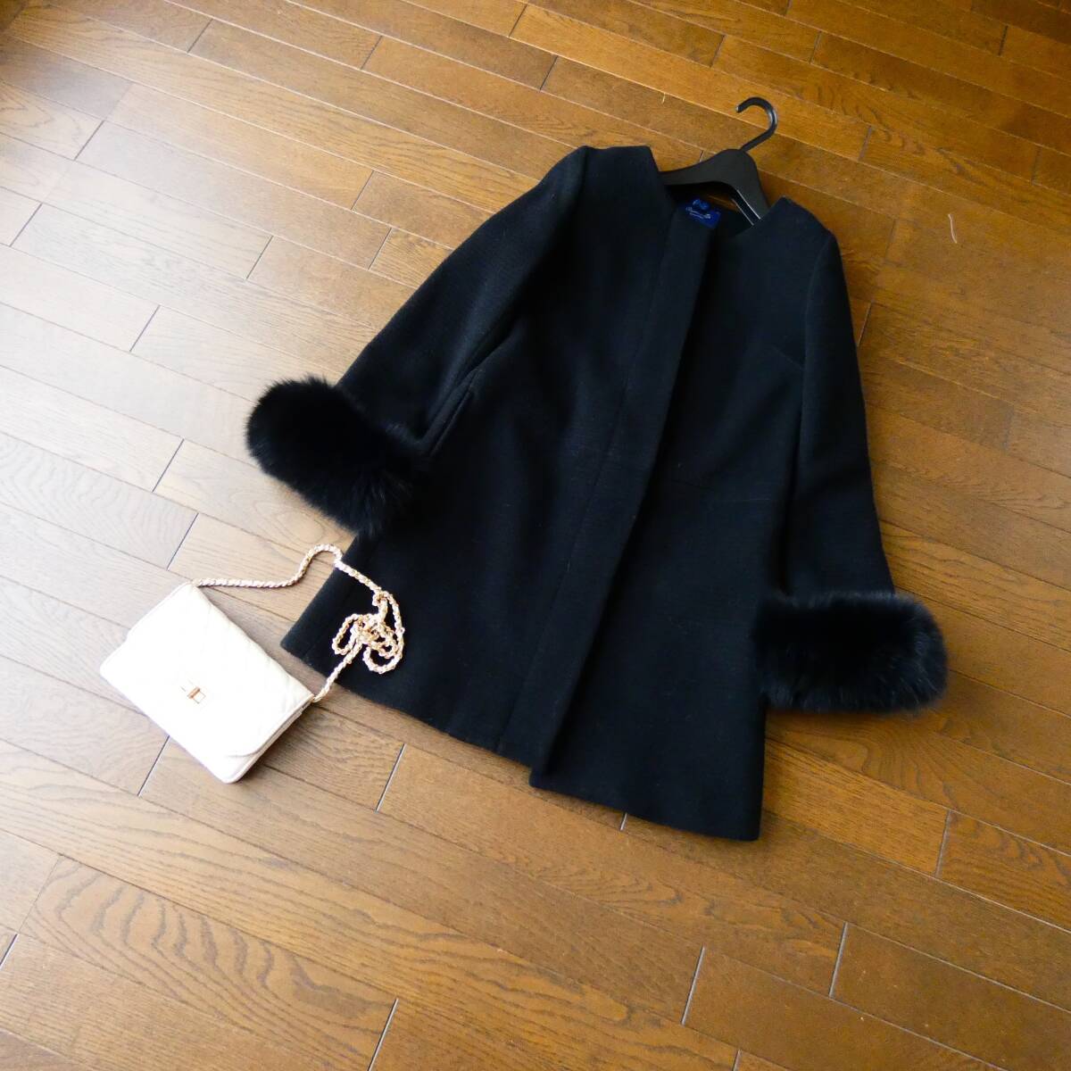 ユナイテッドアローズ rhythmlife 黒 ブラック 上質フォックスファー付 ノーカラーコート拍卖