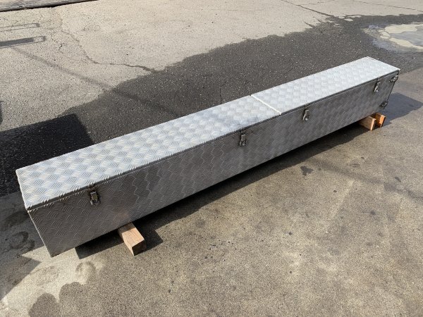 万能 アルミボックス 中古 トラック 工具箱 ツールボックス 収納ボックス ガレージ りん木入れ 280/2440/330 mm 244cm拍卖