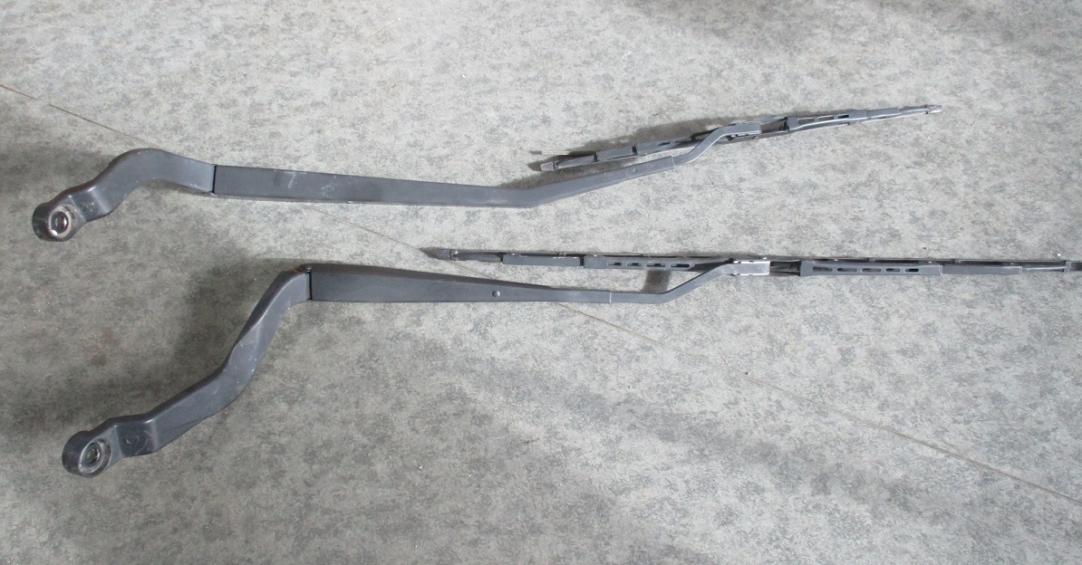 NISSAN日産B15系サニーFNB15フロント純正ワイパーアームQG15ワイパーFB15部品取り車あります ブレード左 右アーム拍卖