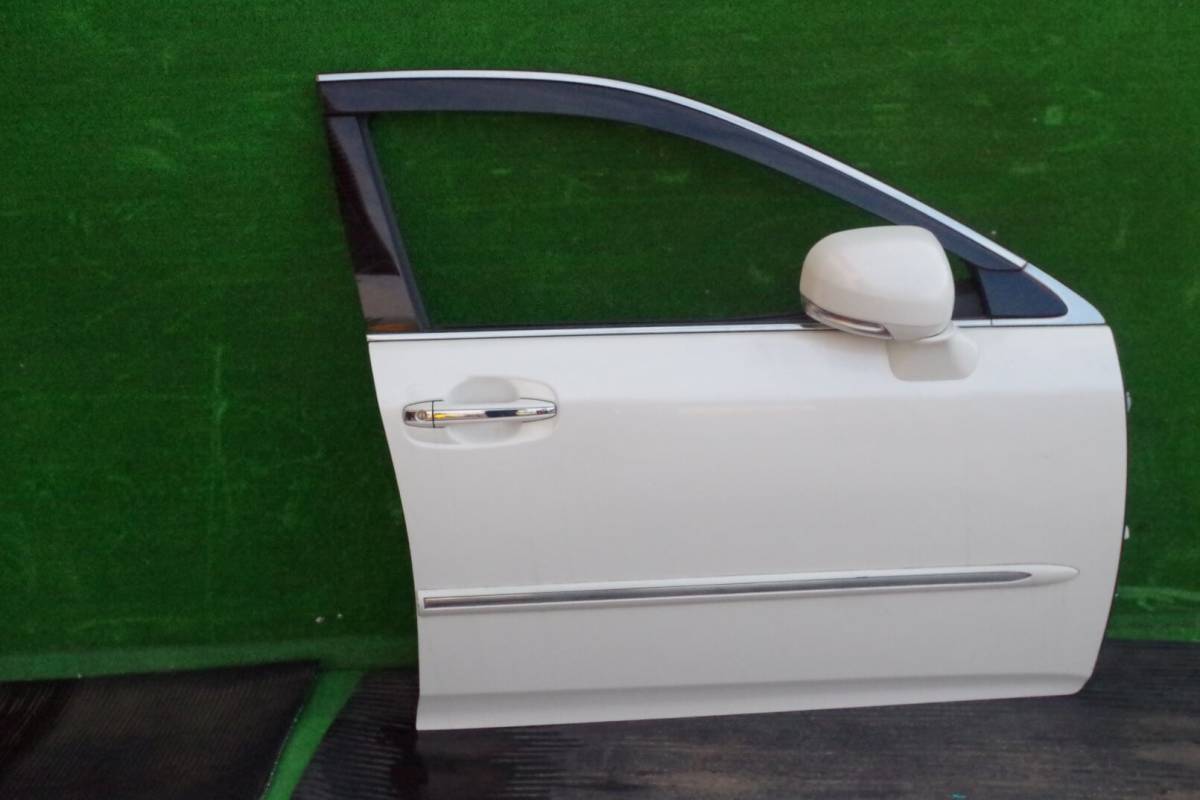 トヨタ クラウン GRS180 フロントドア 右 (ホワイトパール)拍卖