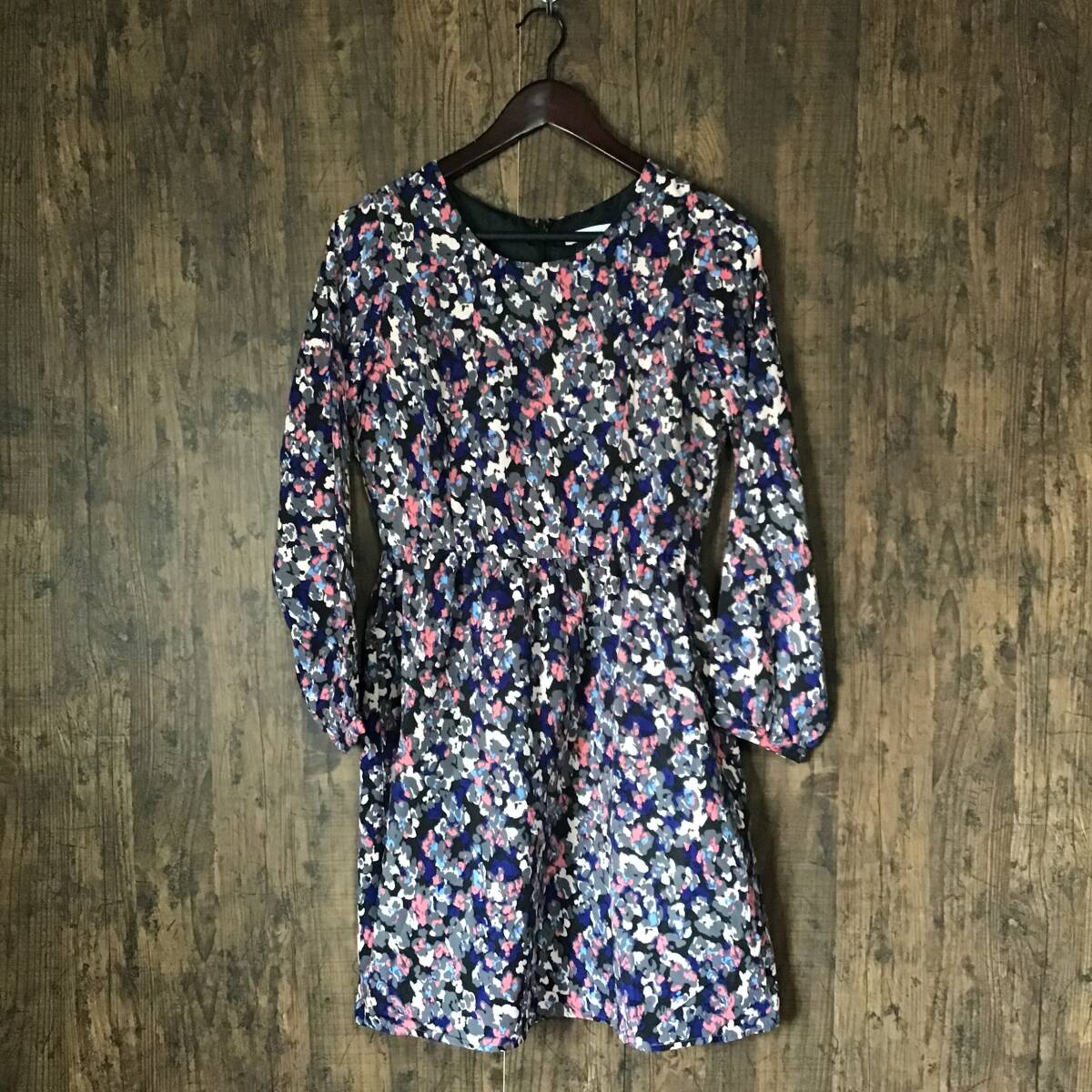 A576 INDEX | インデックス 花柄ワンピース ブラック×グレー×ベージュ×ブルー×ピンク Mサイズ 中古品拍卖