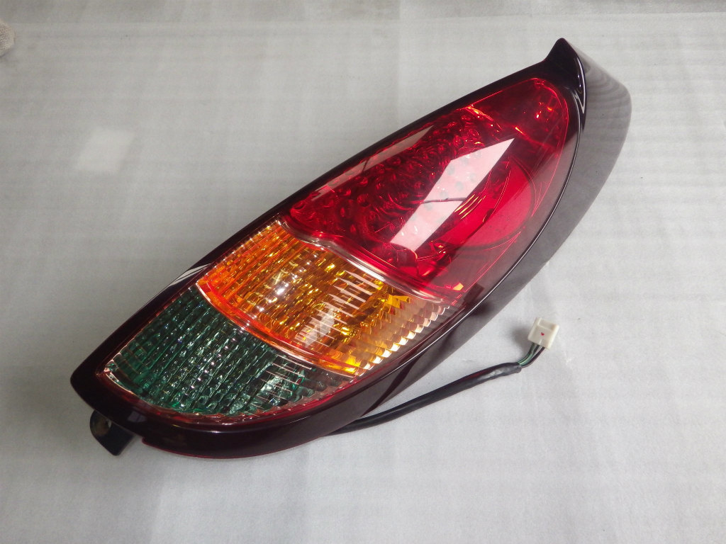 三菱 アイ HA1W 純正 テールランプ 右 ブレーキ ライト i拍卖
