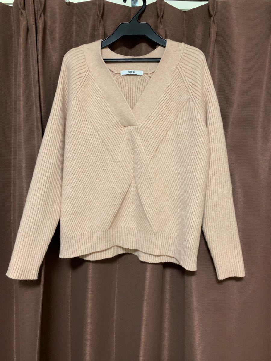 ☆TONALゆったりVニット☆拍卖