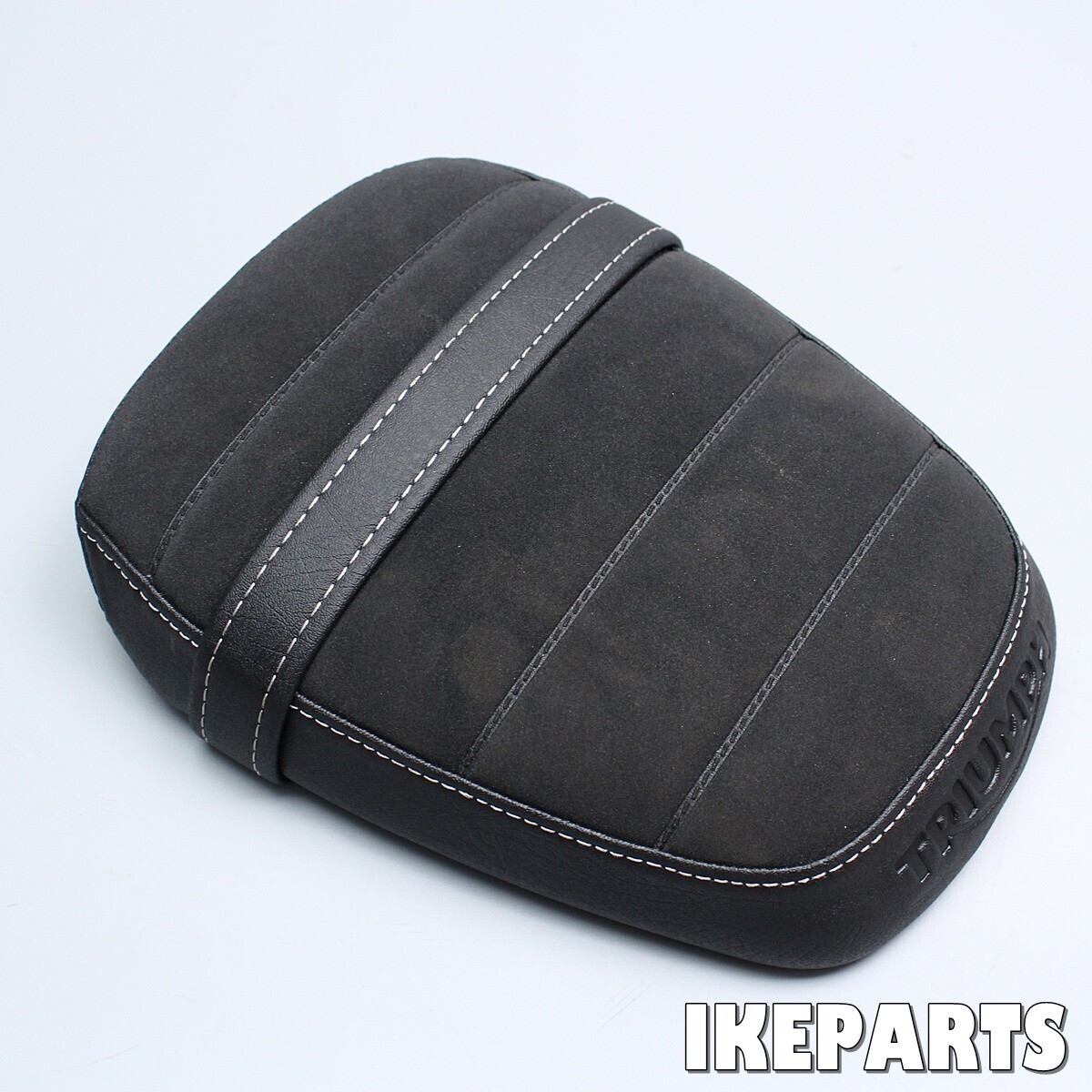 トライアンフ TRIUMPH ストリートスクランブラー 純正 タンデムシート リアシート ピリオンシート 「刻印 2305745」 A069K1243RHA拍卖