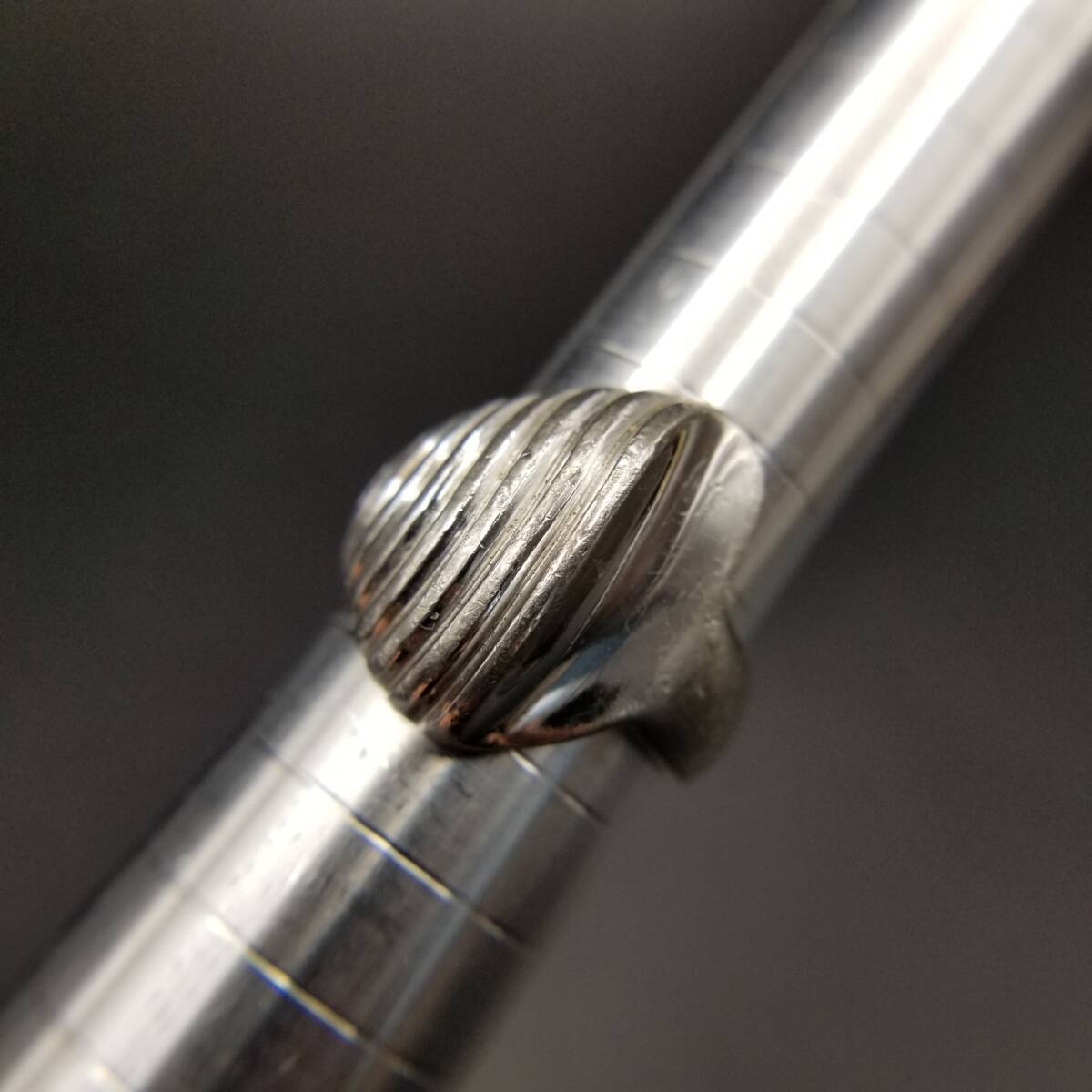 ストライプカット ウェーブ スタイリッシュ ヴィンテージ シルバー リング 指輪 大ぶり モダンジュエリー ユニセックス Y21-S拍卖