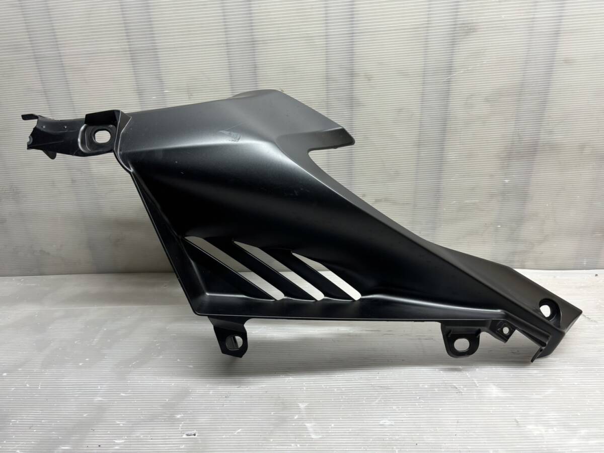 【管21】ヤマハ・YZF-R15・RG86J・純正・ジャンクカウル多少のツメ折れあり・サイドカウル②拍卖