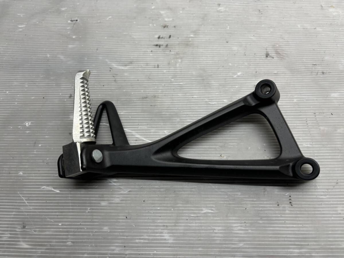 【管21】ヤマハ・YZF-R15・RG86J・純正・タンデムステップ右ピニオンステップ拍卖