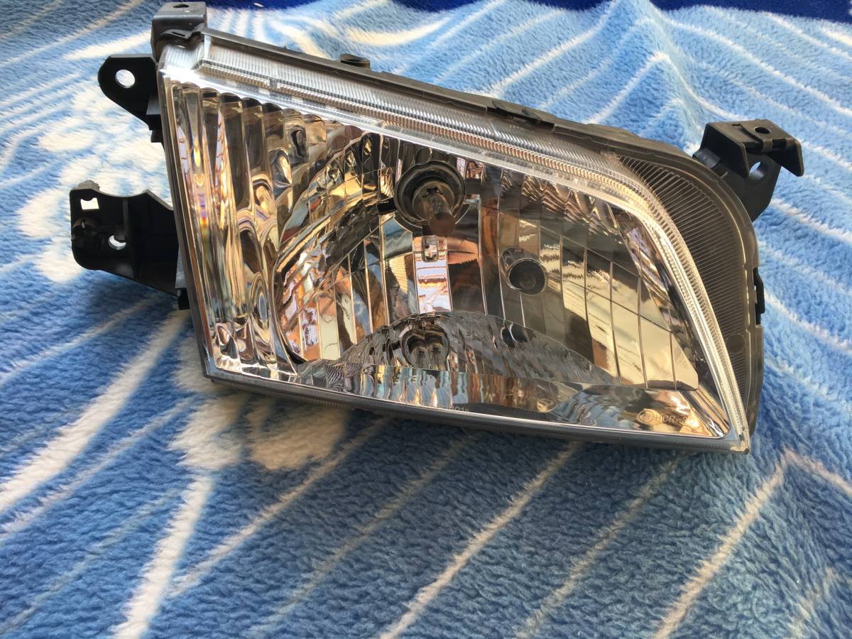 デミオ DW3W 純正 右ヘッドライト ハロゲン拍卖