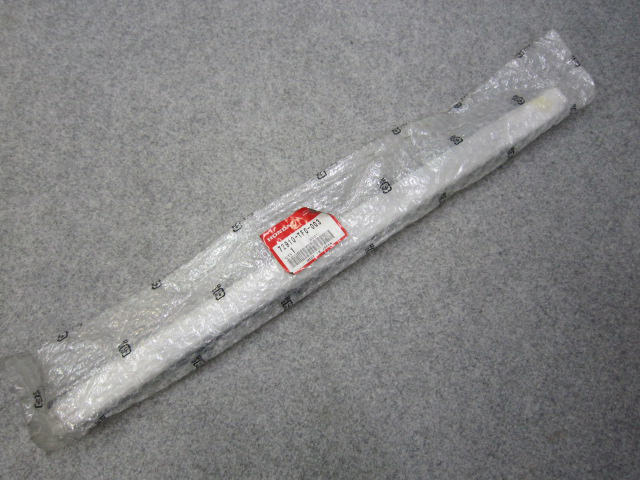 新品 ホンダ純正 ドアモール後右 72910-SZH-305 未装着拍卖