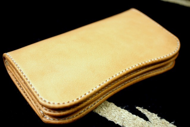 手縫い サドルレザーセミロングウォレット CUSL-N拍卖