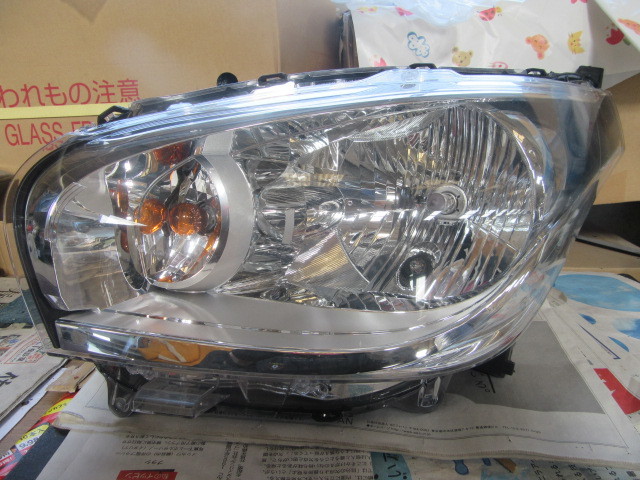 B21W B21A B11W デイズ ヘッド左ライト ヘッド左ランプ ヘッドレンズ左 純正 STANLEY W1047 NISSAN DAYZ拍卖