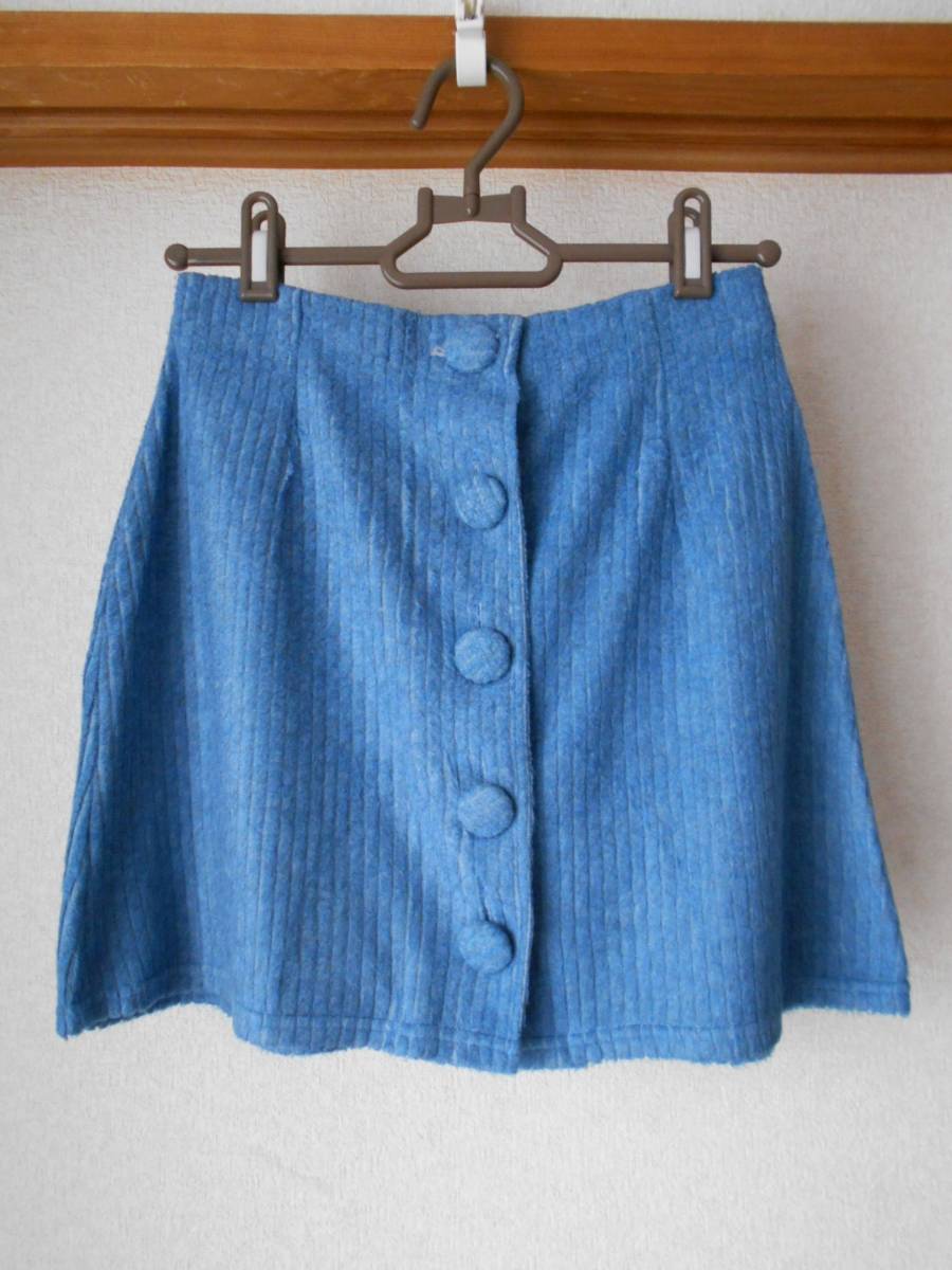 ★美品★ボタンが付いたブルー系色・スカート Мサイズ 秋・冬・春先ぐらいまで ☆カジュアル拍卖