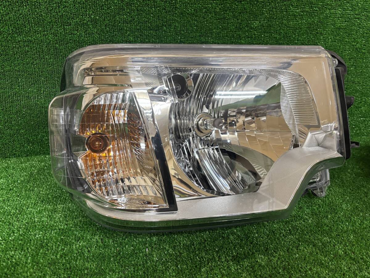 ★☆美品 ミニキャブ U62V クリッパー U72V 後期 純正右ヘッドライト STANLEY W0688☆★拍卖