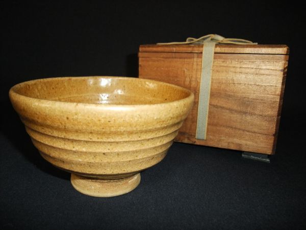 【睦】李朝 抹茶茶碗 高麗 時代物 骨董 朝鮮古美術 茶道具 木箱■拍卖