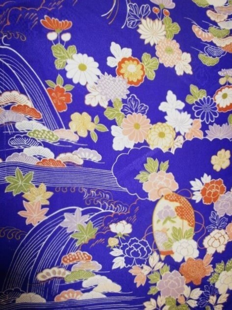 E-87★青紫*虫籠*桜*牡丹*菊*紅葉*松*綸子*古布はぎれ★文化人形/一閑張り/吊るし雛/市松人形アンティーク/ちりめん細工拍卖