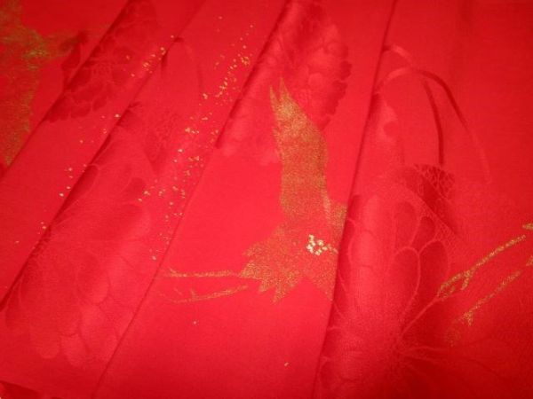 E-72★赤地*鶴*雪輪*牡丹*菊*正絹*古布はぎれ★文化人形/一閑張り/吊るし雛/市松人形アンティーク拍卖