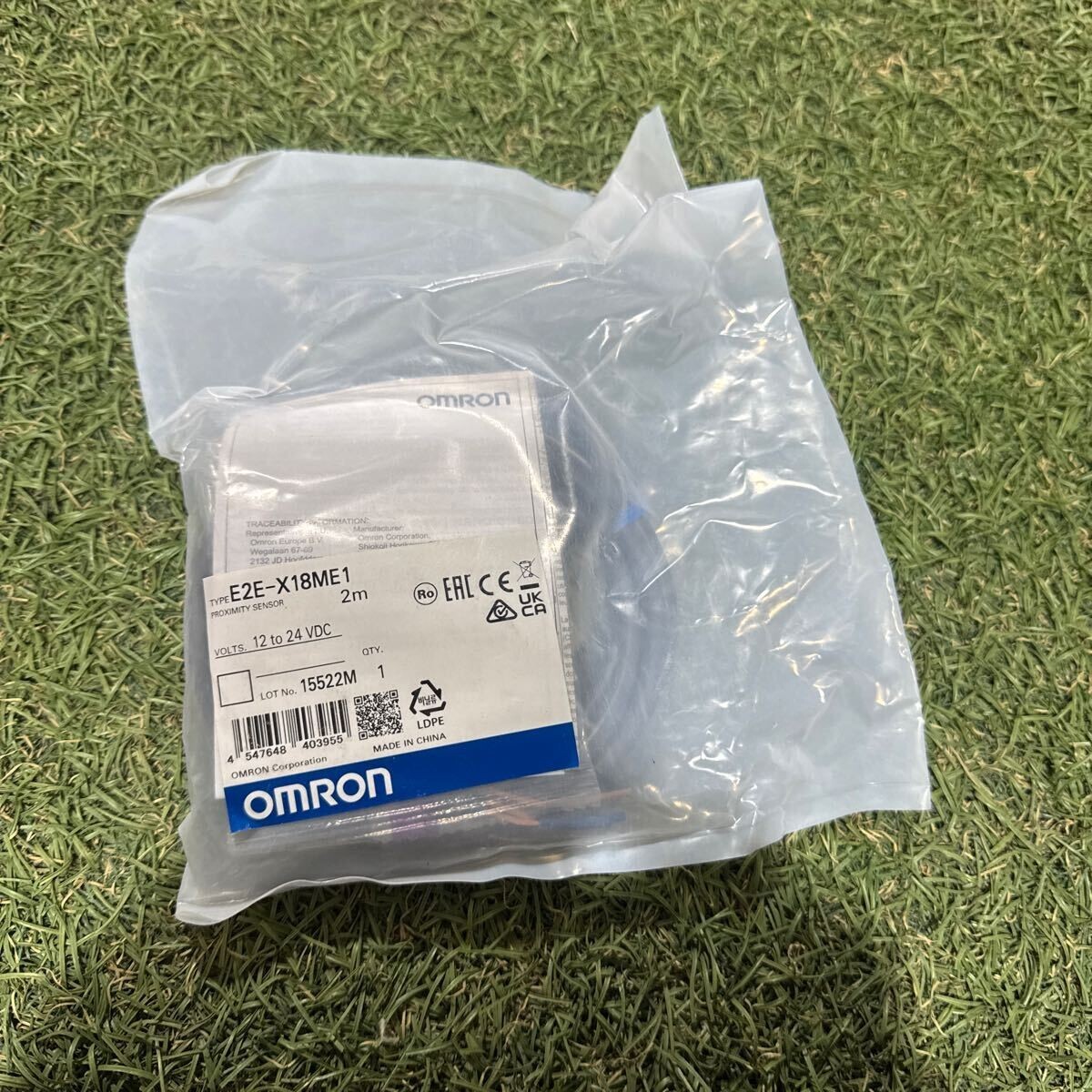 5B232 新品 OMRON スタンダードタイプ近接センサ E2E-X18ME1 2m インボイス対応 拍卖