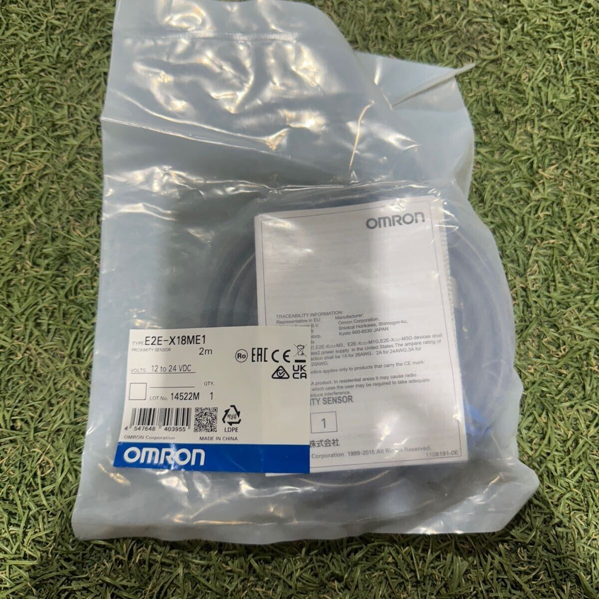 5B227 新品 OMRON スタンダードタイプ近接センサ E2E-X18ME1 2m インボイス対応 拍卖