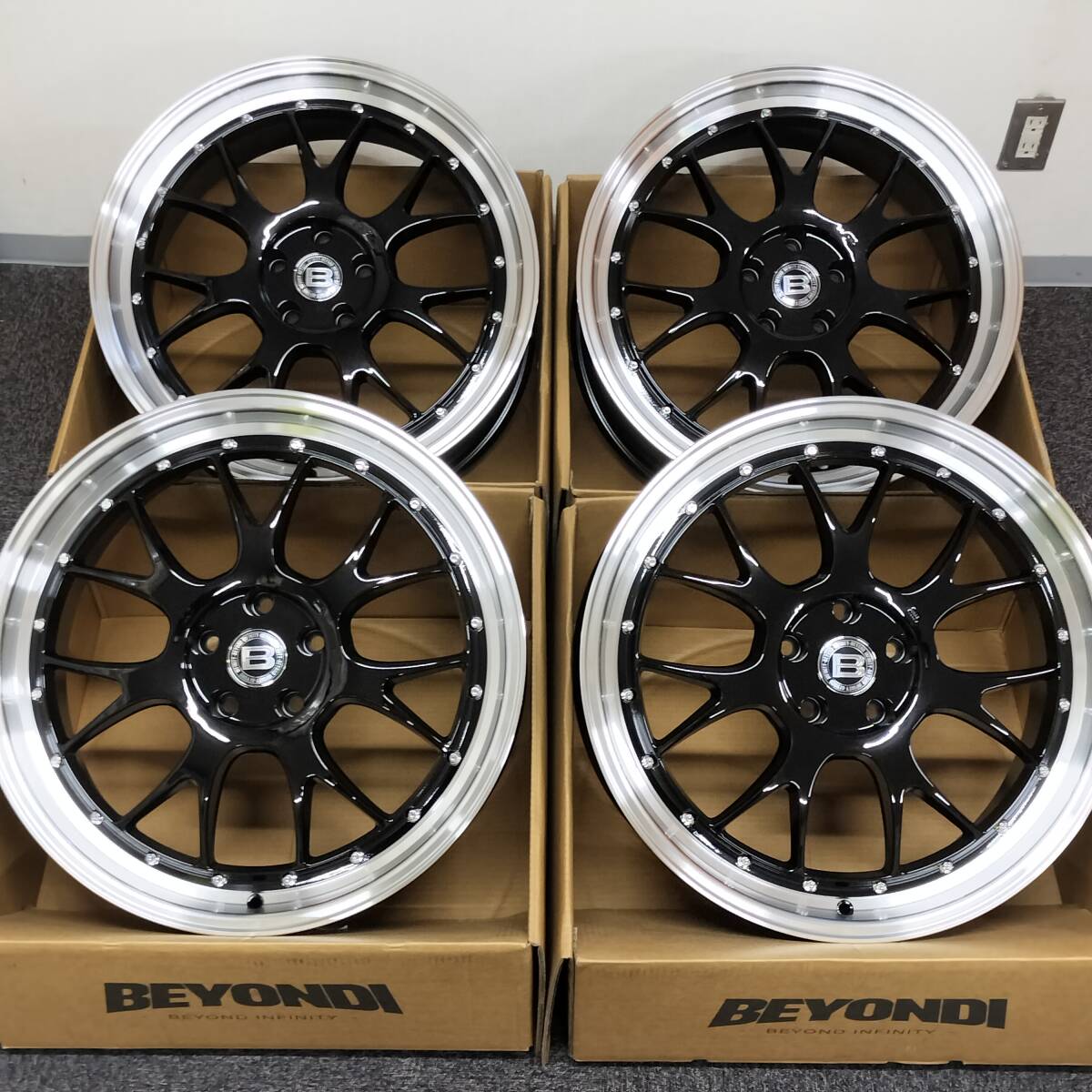 深リム BEYONDI AM01 ブラック/マシンリム 20-8.5J +43 5H114.3 ALTENZO 225/35R20 ノア ヴォクシー ステップワゴン セレナ クラウン 2534拍卖