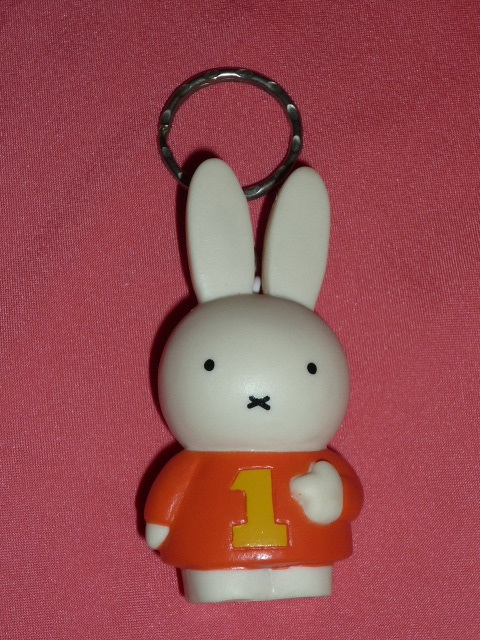 激レア!カワイイ♪ ミッフィー ソフビ製 マスコットキーホルダー①拍卖