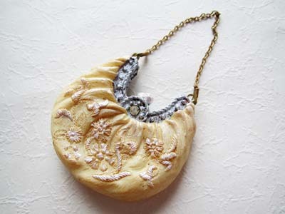 樹脂系 ヴィクトリアン レディ ハンドバック オーナメント 黄色拍卖