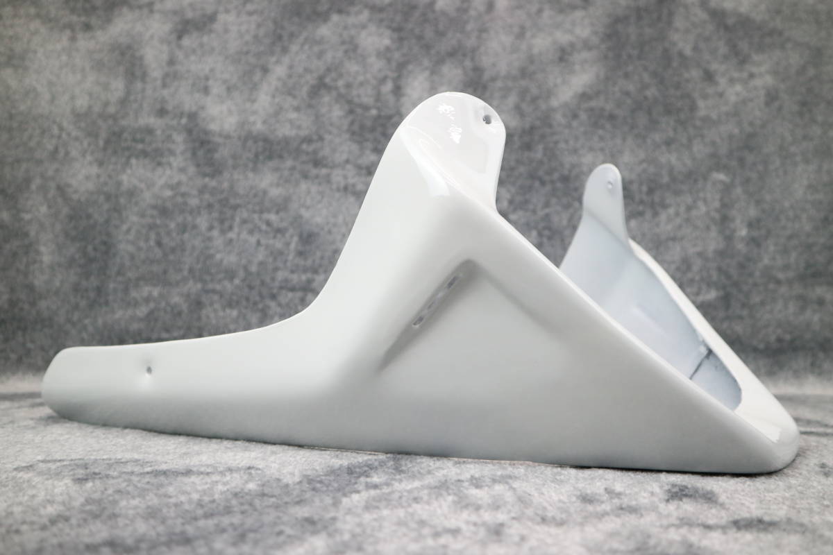 送料込 汎用 中型 アンダーカウル 白 ダクト ステーset / 塗装済み フロント ダクト アンダーカバー CBX400F CB400SF CBR400F拍卖