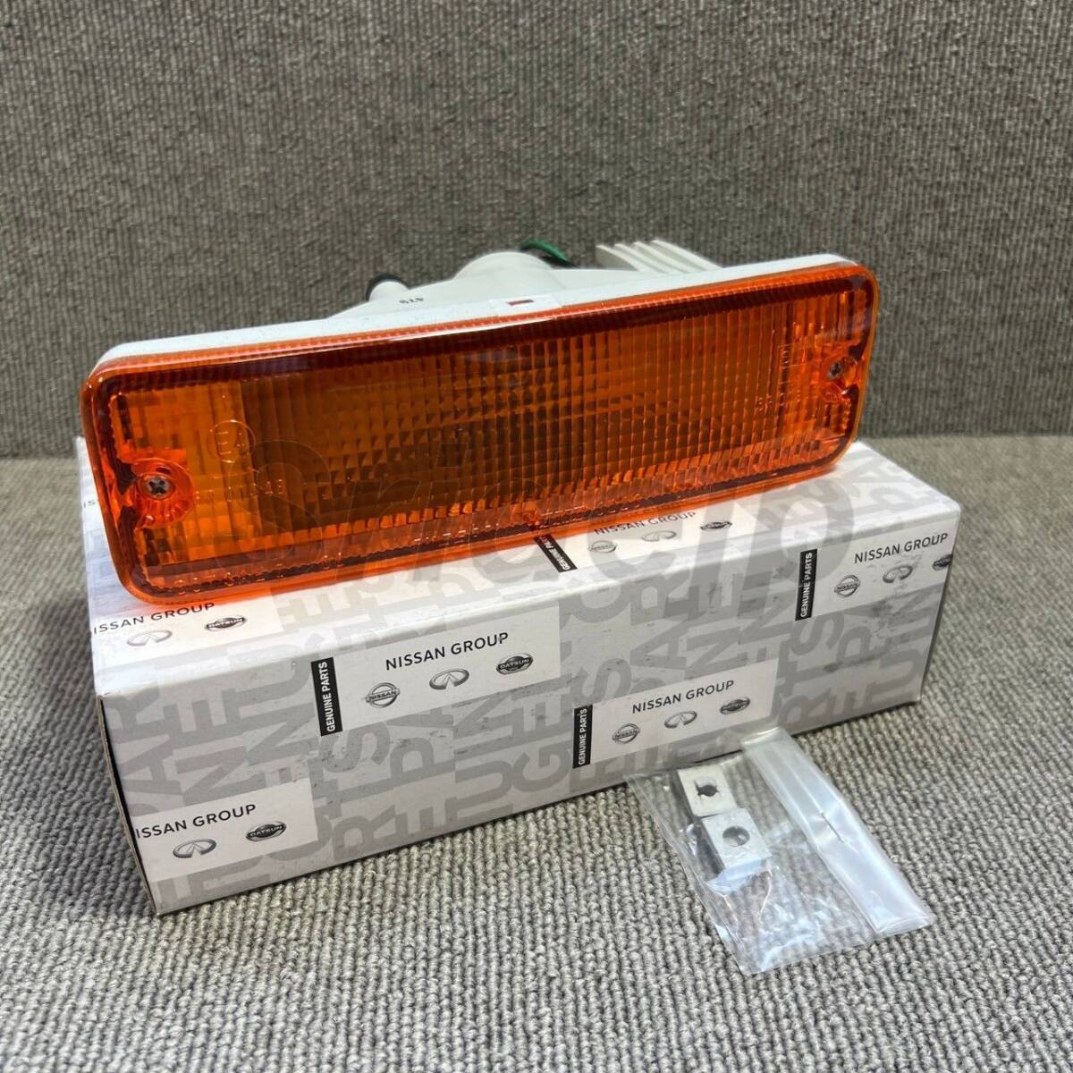 【未使用】日産 PS13 S13 シルビア 純正 フロント ターンシグナルランプ ウインカー ASSY 左 Turn signal lamp assembly front LH拍卖