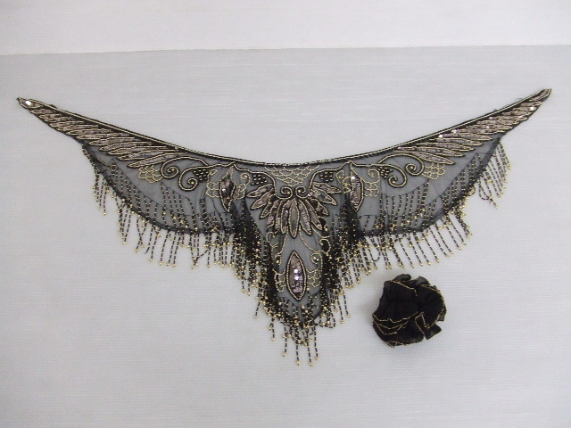 【お買得!】★黒系ファッション小物2点セット★①腹巻(ヒップスカーフ)/三角形 ②シュシュ拍卖