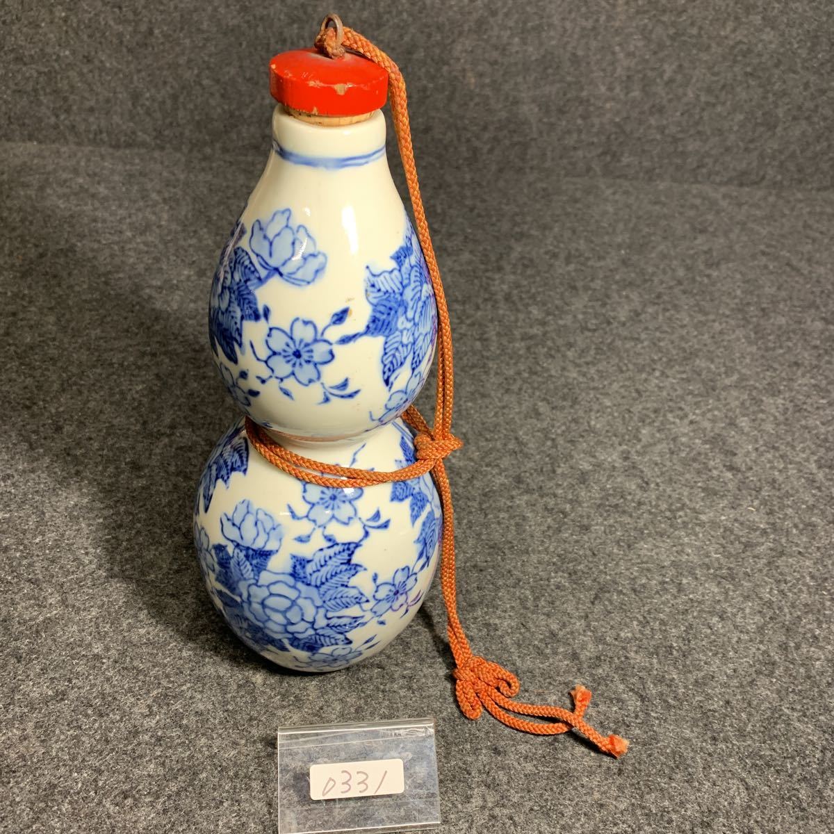 0331 瓢箪 酒瓶 徳利 染付 桜 牡丹 酒器 ひょうたん 花瓶 オブジェ インテリア ディスプレイ拍卖