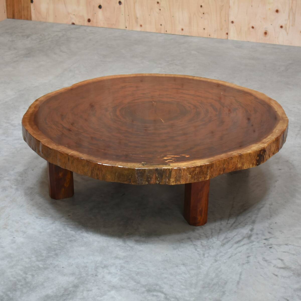 yt1866ジ『引取推奨』座卓 年輪テーブル 素材不明 欅材? 直径約125cm 重量93kg 一枚板/輪切り/昭和レトロ/古民家/座敷/リビング 70303-18拍卖