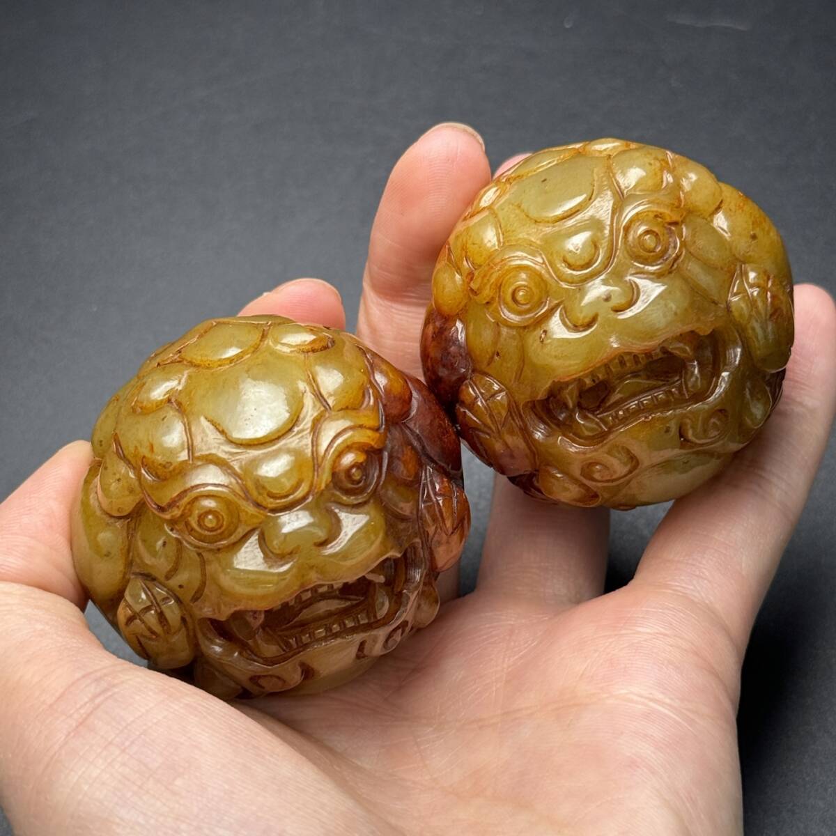 旧蔵 清 玉彫 和田玉 手球一對 彫刻瑞獸 招財納福 福壽如意 玉質温潤 包漿一流 極細工 中国古玩 古美術 骨董品 203-13拍卖