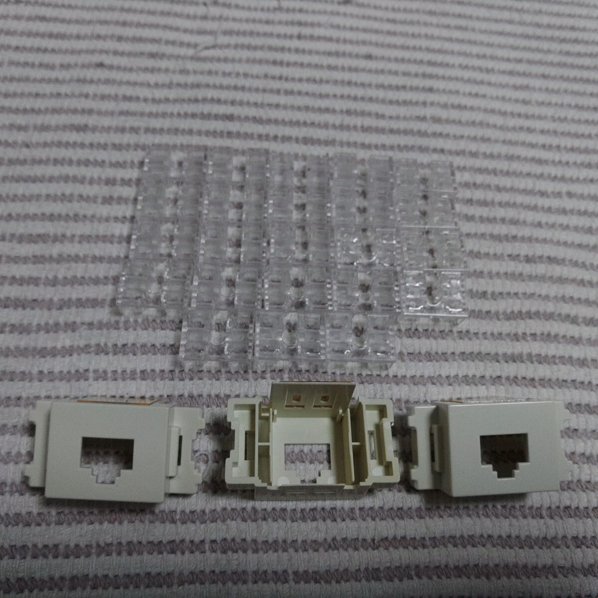 神保 JEC-BN-LJ5E CAT5E LANモジュラー カバー+差込部カバー 新古 まとめて ゆうパック60サイズ拍卖