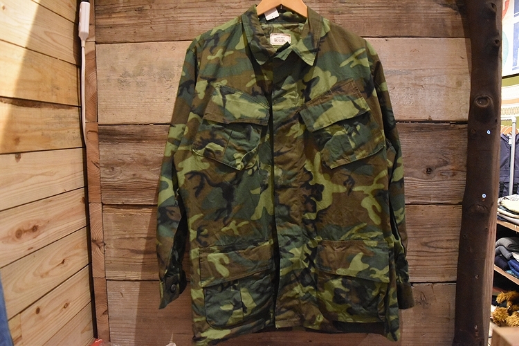 グッドサイズ60SビンテージMILITARYミリタリージャングルファティーグジャケットM‐RグリーンリーフカモNAM戦ベトナムリップストップt506拍卖