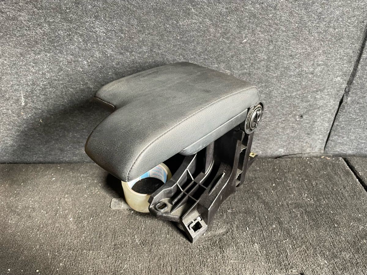 BMW E46 3シリーズ 右ハンドル 純正 アームレスト 肘置き 小物入れ拍卖