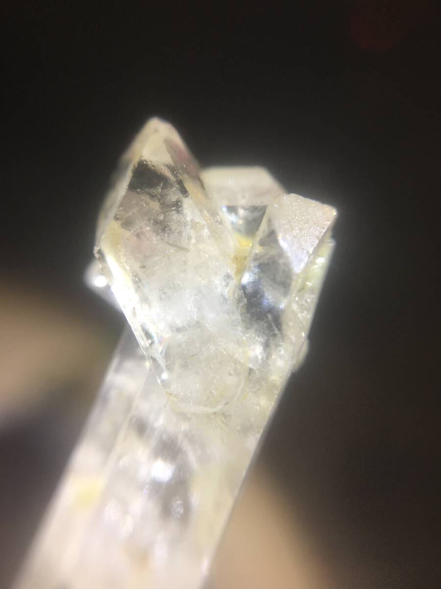 Y21 マトリックトパーズンと水晶 (17.10ct)拍卖