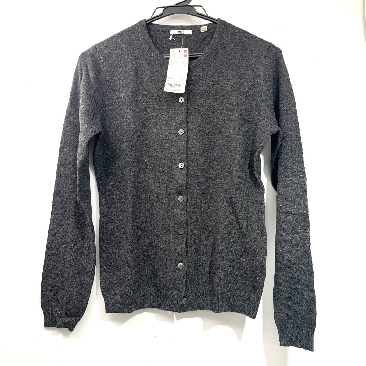 (志)【新品/送料無料】UNIQLO/ユニクロ カシミヤ クルーネックカーディガン Sサイズ ダークグレー 長袖 HT-560P 羽織り物 (o)0326C拍卖