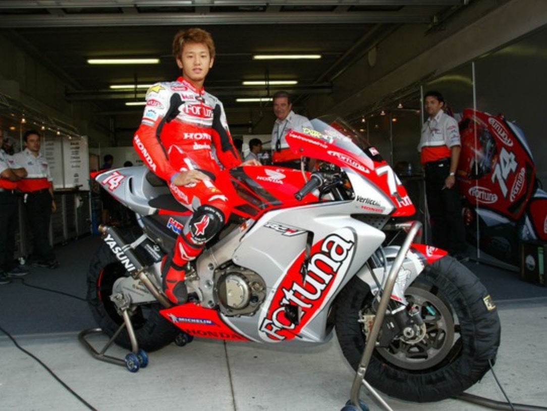 海外 送料込み 高品質 加藤 大治郎選手 本革 MOTOGP レーシングレザースーツ サイズ各種 オーダーメイド作成可 レプリカ 2拍卖
