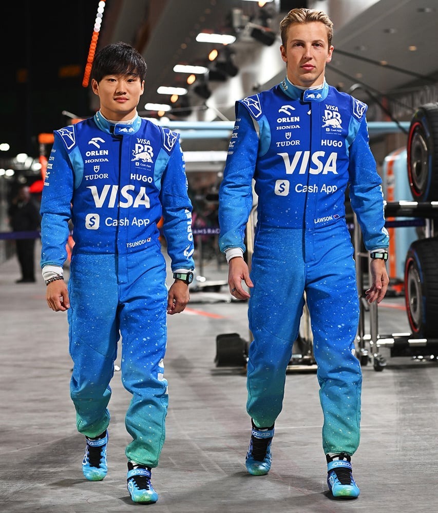 海外 送料込み 高品質 リアム・ローソン F1 ラスベガスGP“グリッター 2024 レーシングスーツ サイズ各種 レプリカ拍卖