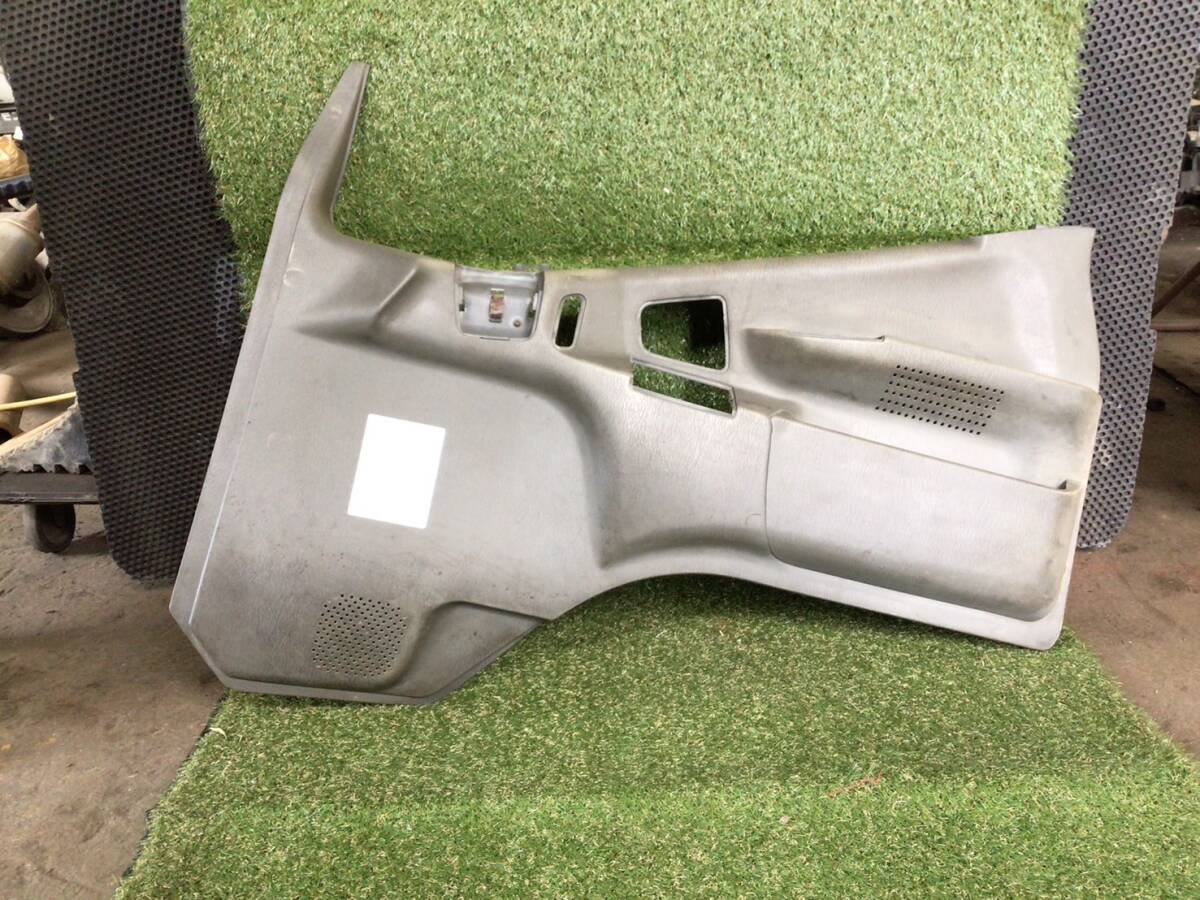 ニューキャンター 運転席側 ドア 内張り 色褪せ汚れあり B 25327 ④ 即日発送可 いすゞ 107×85×20拍卖
