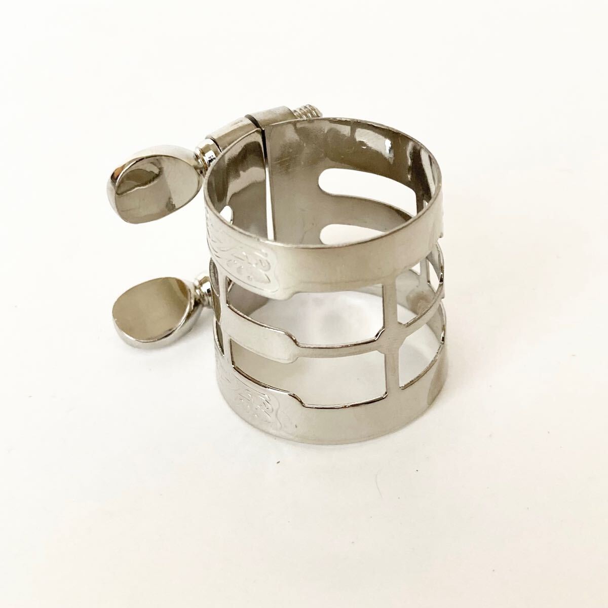 シルバー 調整サックスリガチャー アルトサックス用 拍卖