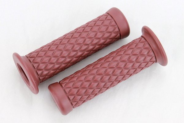 送料格安 非貫通 ラバーグリップ 左右セット ダイヤ柄 ワインレッド ゴムグリップ カスタムグリップ エンド付き 汎用 22.2mmハンドル用拍卖